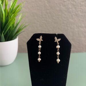 Boutique!🦋 Gold Butterfly Pearl Drop Earrings!!